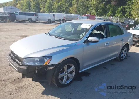 2014 Volkswagen Passat 2.5L Se из США, поврежденный, VIN 1VWBP7A32EC009615